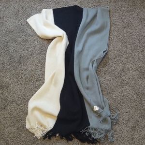 Knitted DONNI wrap scarf